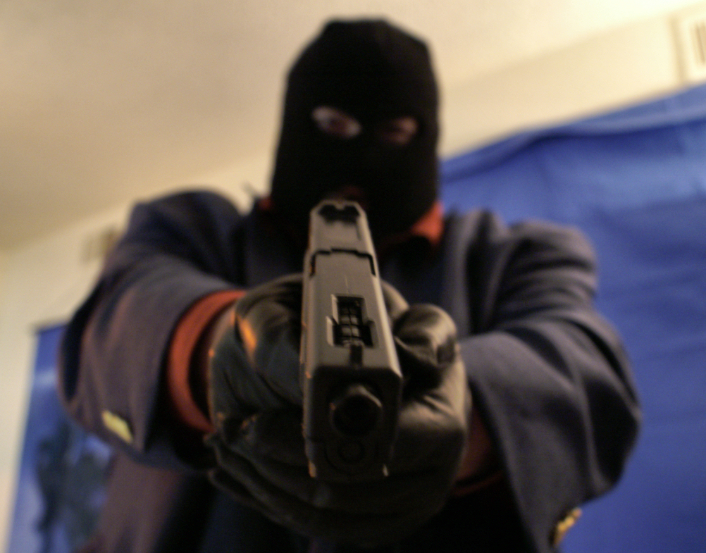 Gunmen shoot Judge dead