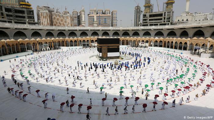 Clerics slam Nigerian pilgrims for turning  holy trip to reality show