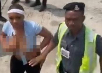 Minister orders probe of Ibom Air passenger’s nude video
