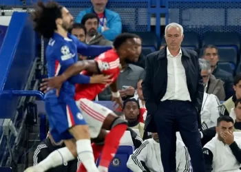 Mourinho beaten on Chelsea return