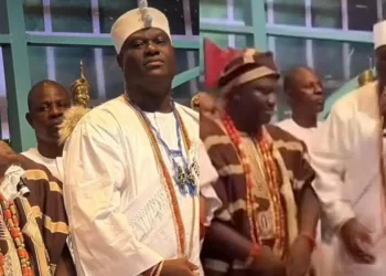 Ooni of Ife, Alaafin of Oyo supremacy battle lingers as monarchs create scene over microphone