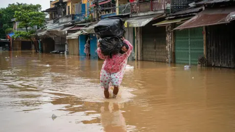 Floods and Rains Devastate Central Vietnam, Leaving at Least 41 Dead