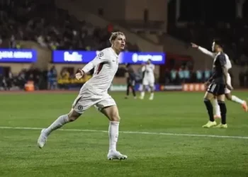 Garnacho saves Chelsea from defeat at Qarabag