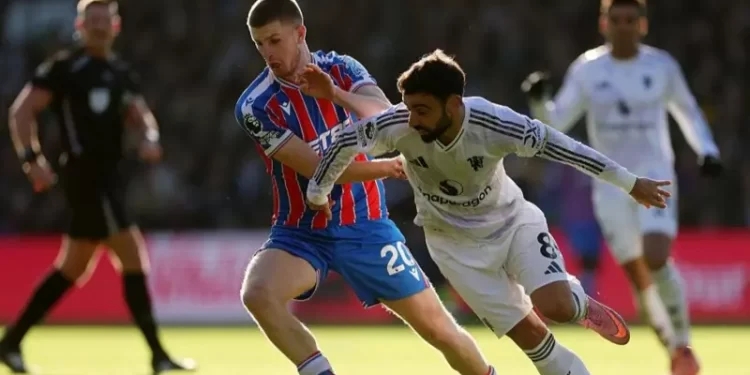 Mount inspires Man United to rare win at Palace