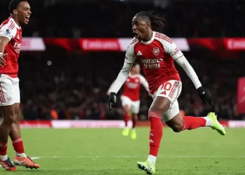 Unplayable Eze slaughters Spurs with first hat trick as Arsenal go six-point clear