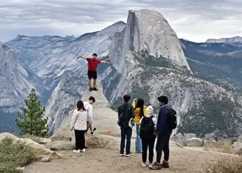 US Introduces Higher Fees for International Visitors to National Parks to Prioritize Local Access
