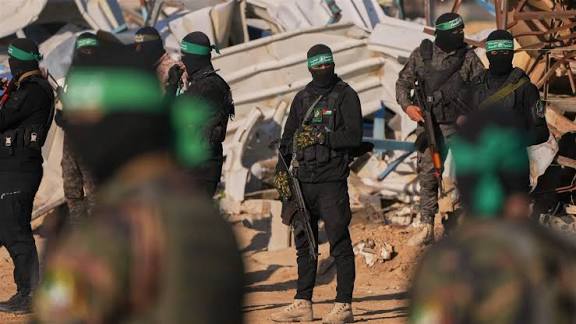 Israel Insists on Hamas Disarmament as Palestinian Group Proposes Temporary Weapons Freeze