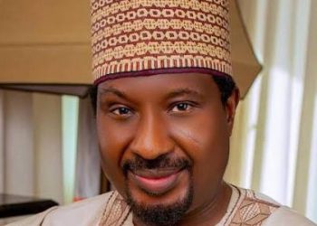 Senator Barau Visits Kano’s Singer Market, Donates N100m To Victims