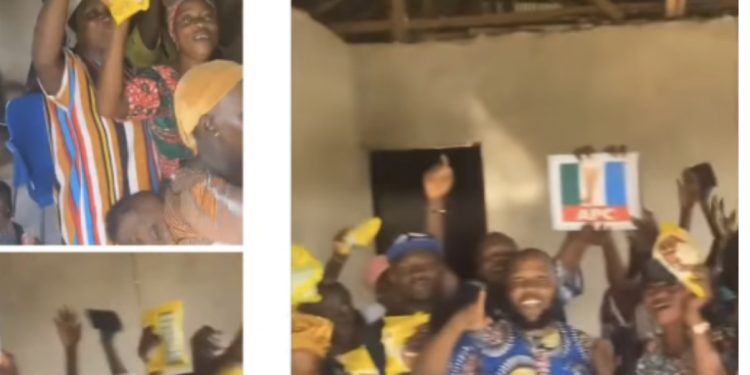 Oyo residents express support for APC candidate who gave them 1kg sachets of semovita