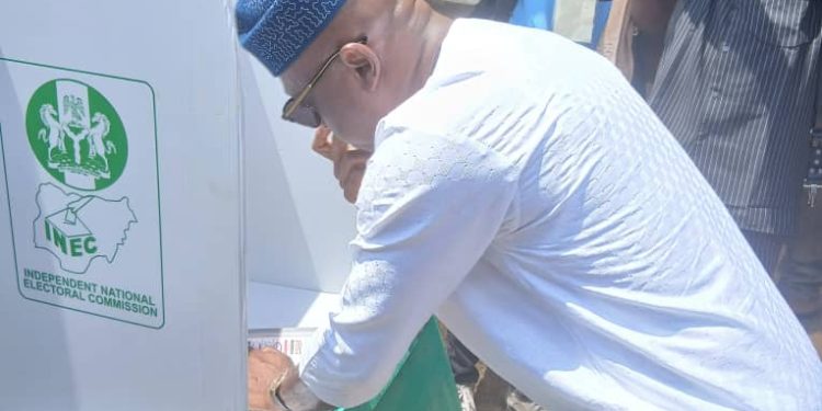 Oyebanji alongside wife exercises Franchise , urges Patience with INEC
