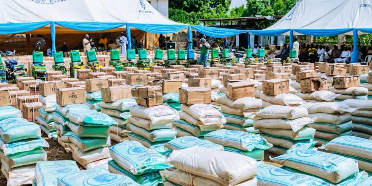 Food Security: Mustapha donates farm Inputs to Kwara farmers