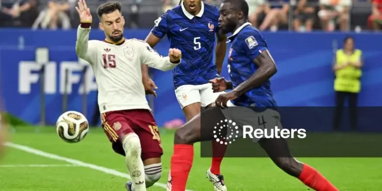 Steely Spain inflict pain on sorry France
