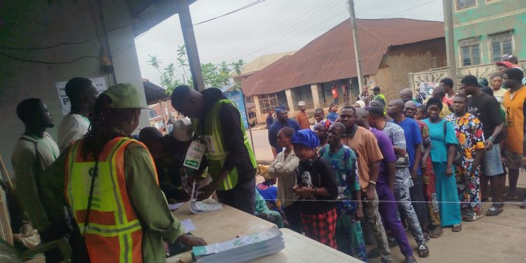 Massive Turnout as Electorates Arrive Early at Ward 8, Unit 7, Ilesa East Polling Unit