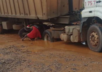 Benin-Asaba Expressway: Umahi Berates Concessionaire Over Poor Job, incompetence