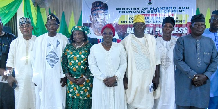 AbdulRazaq reiterates govt’s commitment to people-focussed budgeting