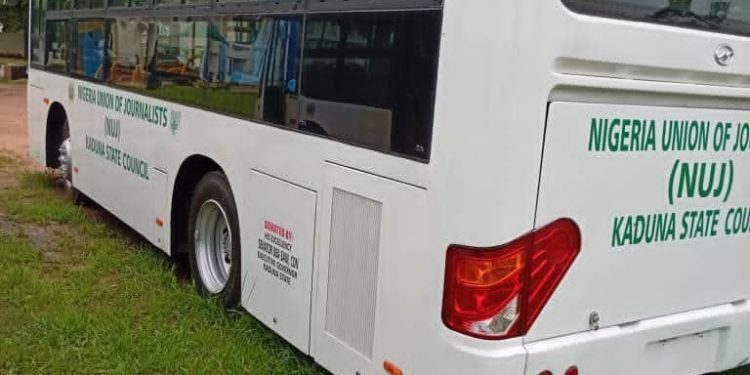 Kaduna Gov Donates Brand New Buses to NUJ, NBA, NMA, KASU, NCoS