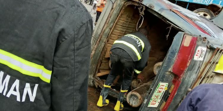 Gas-Laden Sienna Vehicle Crashes In Ilorin