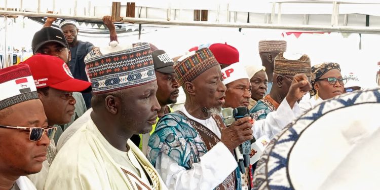 2027: Shehu Buba Receives Political Heavyweights as Decampees Join PRP
