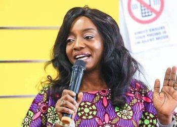 Sanwo-Olu’s Wife Urges Patience Over Refuse Evacuation Delays in Lagos