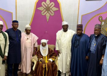 2027: Yari leads Ganduje, Masari, others to Emir of Ilorin, Ooni of Ife, seeks royal blessings